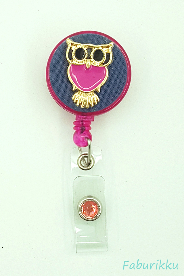 Owl Large NavyFushia Clip-On Badge Reel